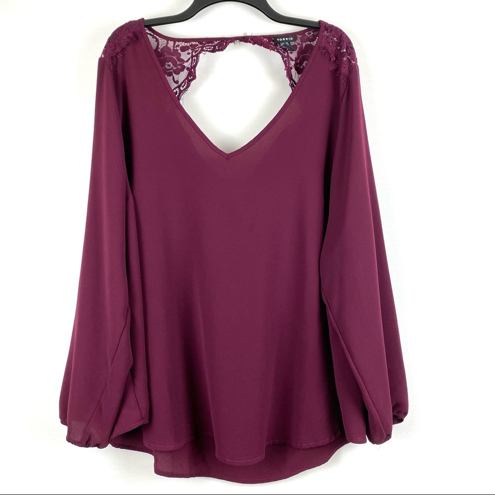 Torrid Berry Open Drape Lace Back Crepe Blouse EUC